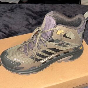 Merrell Men’s Green Hiking Shoes
